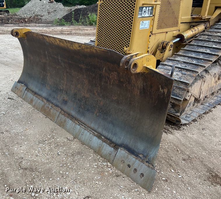 image for item DO2469 1996 Caterpillar D4H XL dozer