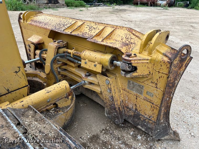 image for item DO2469 1996 Caterpillar D4H XL dozer