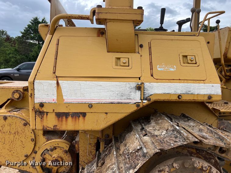 image for item DO2469 1996 Caterpillar D4H XL dozer