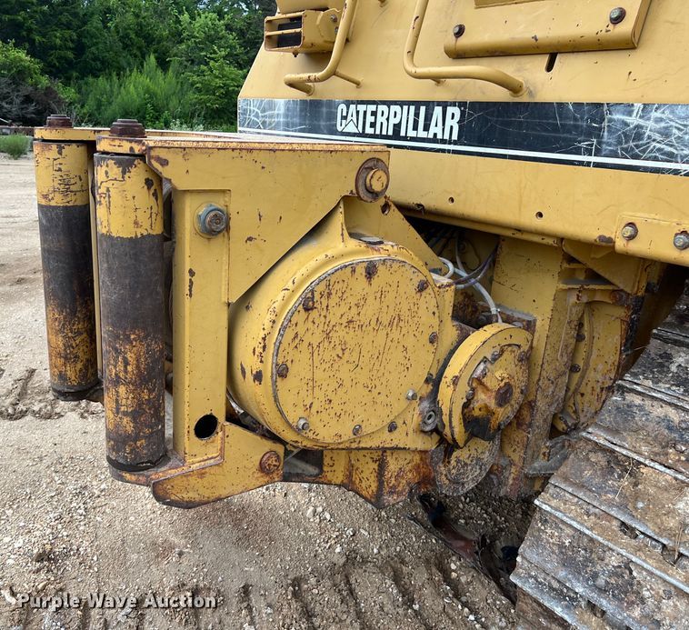 image for item DO2469 1996 Caterpillar D4H XL dozer