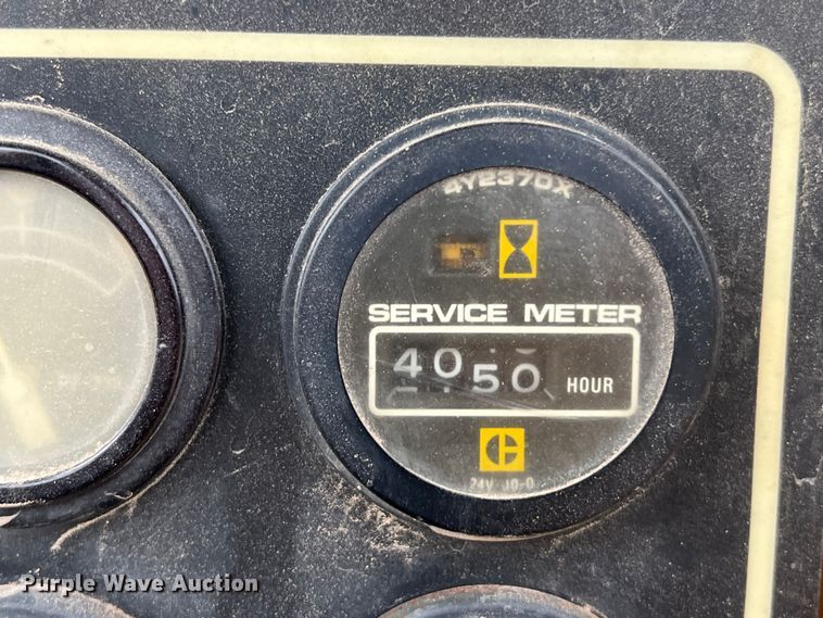 image for item DO2469 1996 Caterpillar D4H XL dozer