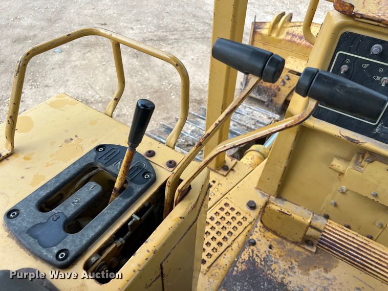 image for item DO2469 1996 Caterpillar D4H XL dozer