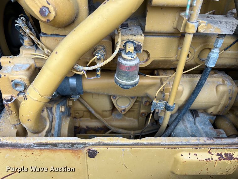 image for item DO2469 1996 Caterpillar D4H XL dozer