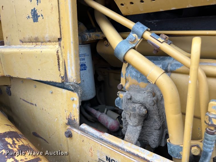 image for item DO2469 1996 Caterpillar D4H XL dozer