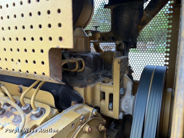 image for item DO2469 1996 Caterpillar D4H XL dozer