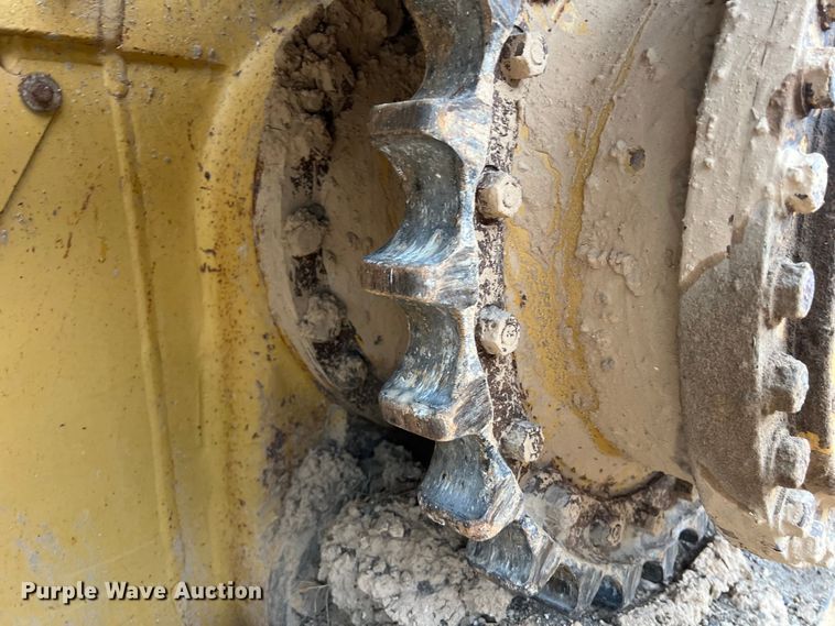 image for item DO2469 1996 Caterpillar D4H XL dozer