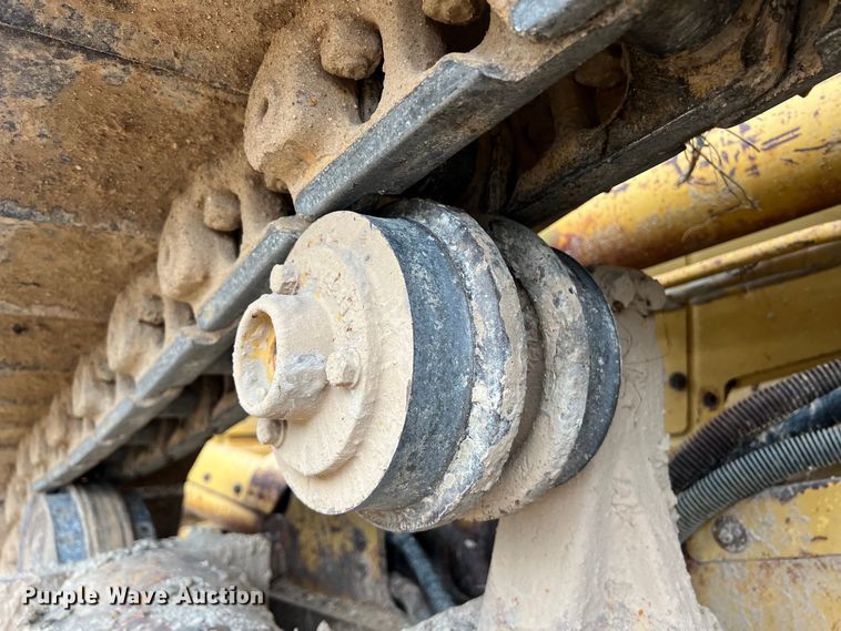 image for item DO2469 1996 Caterpillar D4H XL dozer