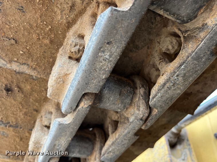 image for item DO2469 1996 Caterpillar D4H XL dozer