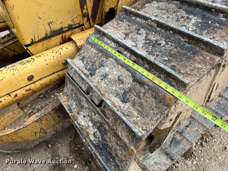 image for item DO2469 1996 Caterpillar D4H XL dozer