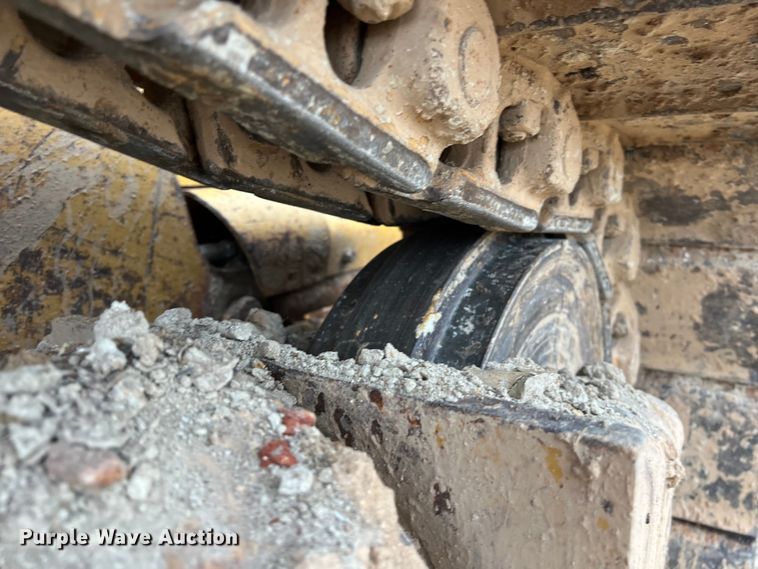 image for item DO2469 1996 Caterpillar D4H XL dozer