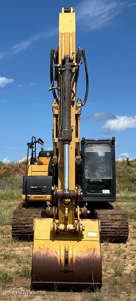 image for item DO2482 2014 Caterpillar 320E LRR excavator