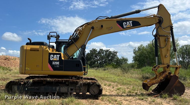 image for item DO2482 2014 Caterpillar 320E LRR excavator