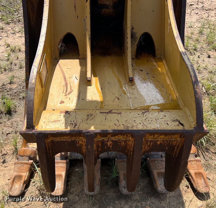 image for item DO2482 2014 Caterpillar 320E LRR excavator