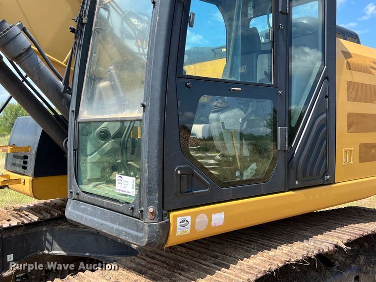 image for item DO2482 2014 Caterpillar 320E LRR excavator