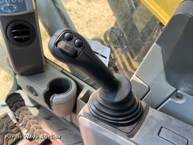 image for item DO2482 2014 Caterpillar 320E LRR excavator