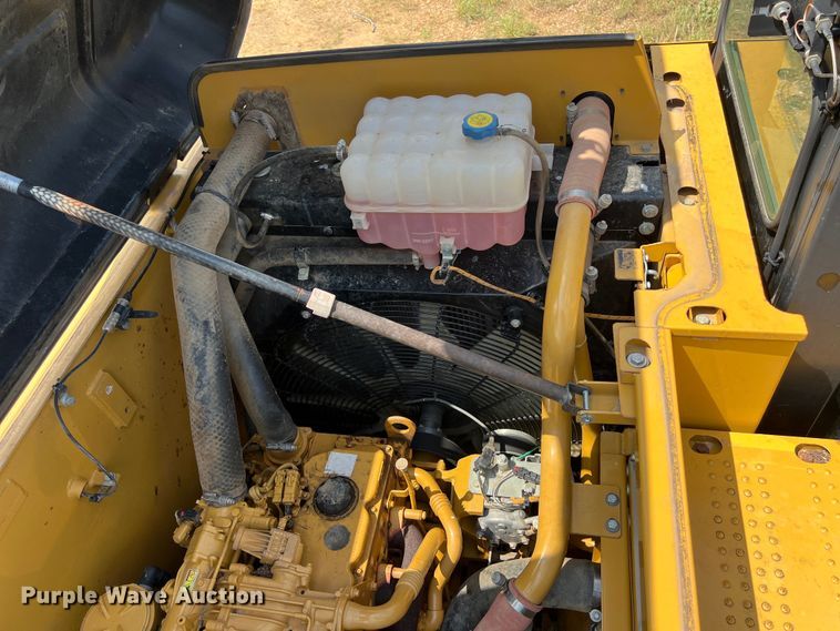 image for item DO2482 2014 Caterpillar 320E LRR excavator