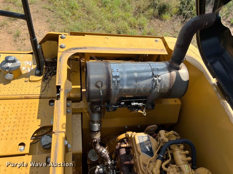 image for item DO2482 2014 Caterpillar 320E LRR excavator