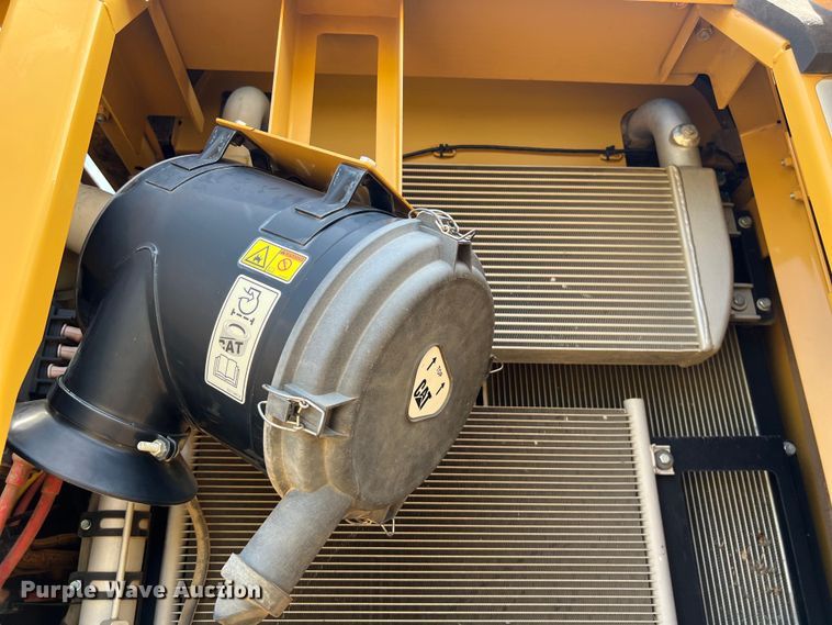 image for item DO2482 2014 Caterpillar 320E LRR excavator