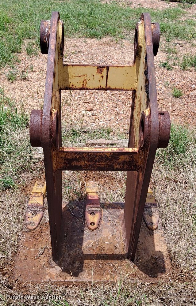 image for item DO2482 2014 Caterpillar 320E LRR excavator