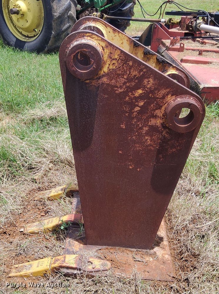 image for item DO2482 2014 Caterpillar 320E LRR excavator