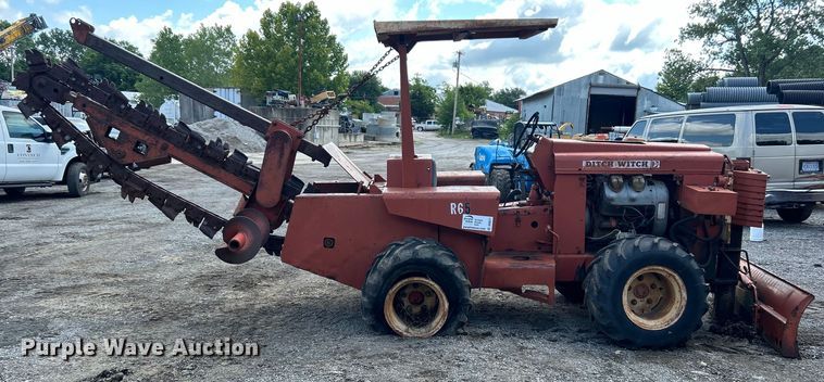 image for item DO6571 Ditch Witch R65 trencher