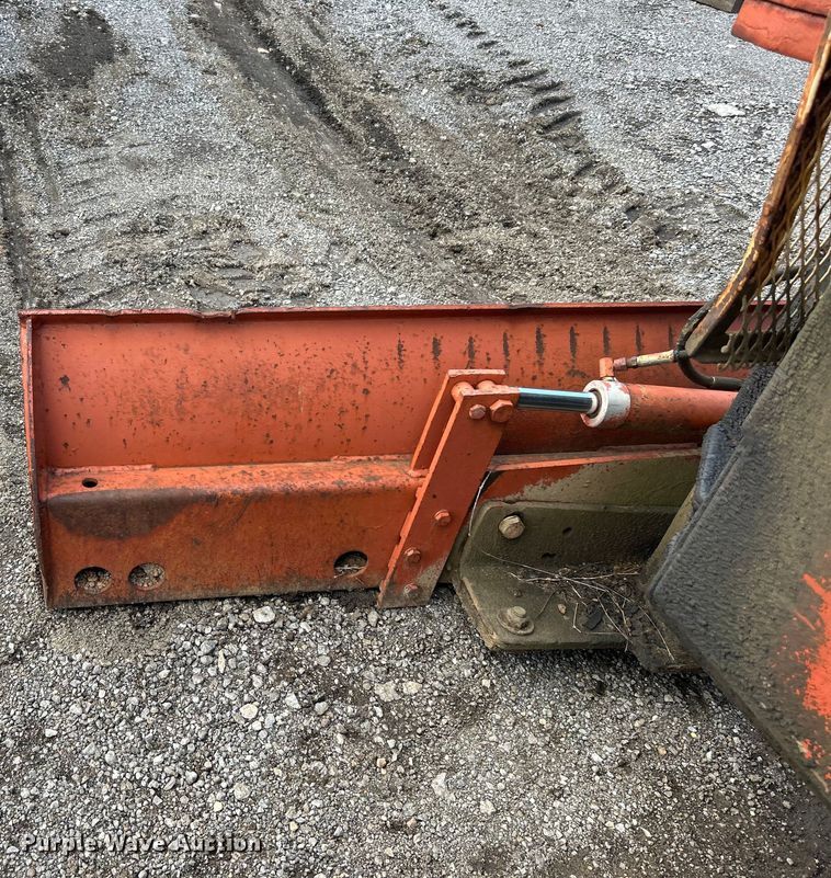 image for item DO6571 Ditch Witch R65 trencher