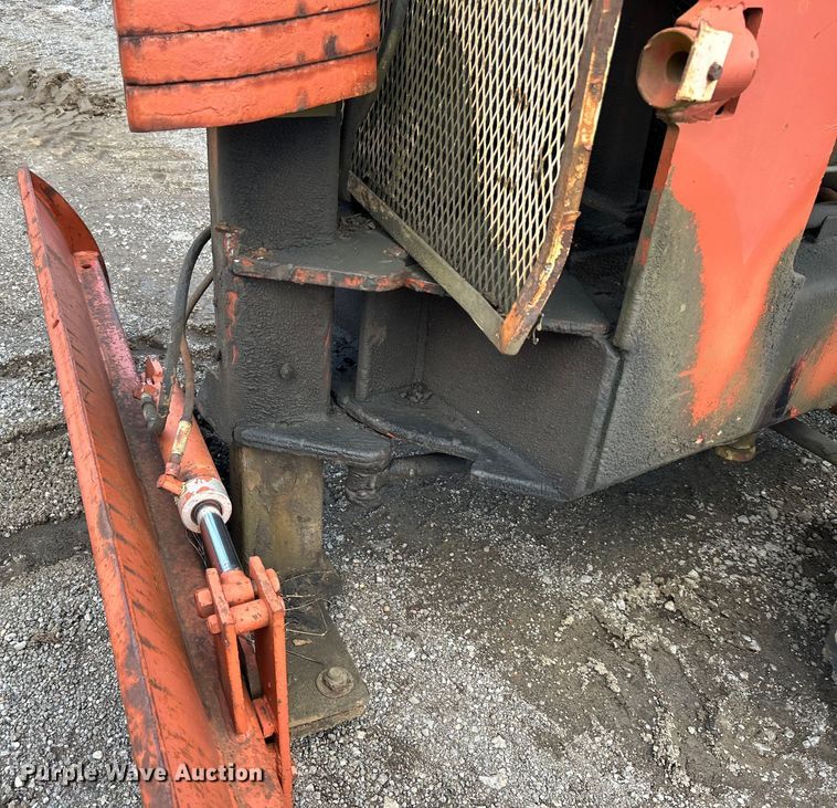 image for item DO6571 Ditch Witch R65 trencher