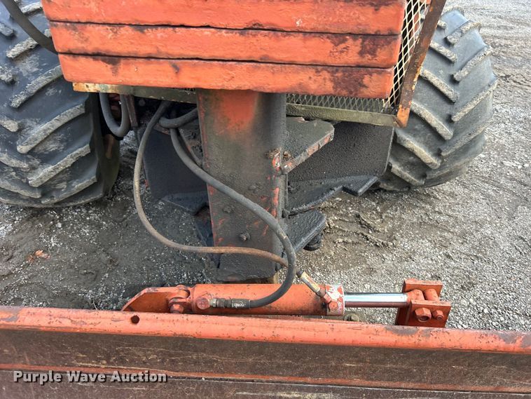 image for item DO6571 Ditch Witch R65 trencher