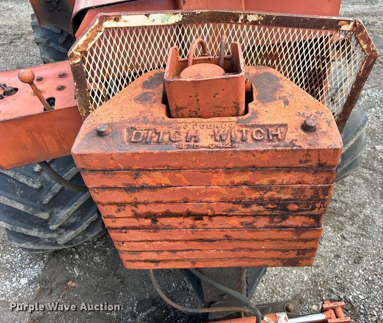 image for item DO6571 Ditch Witch R65 trencher