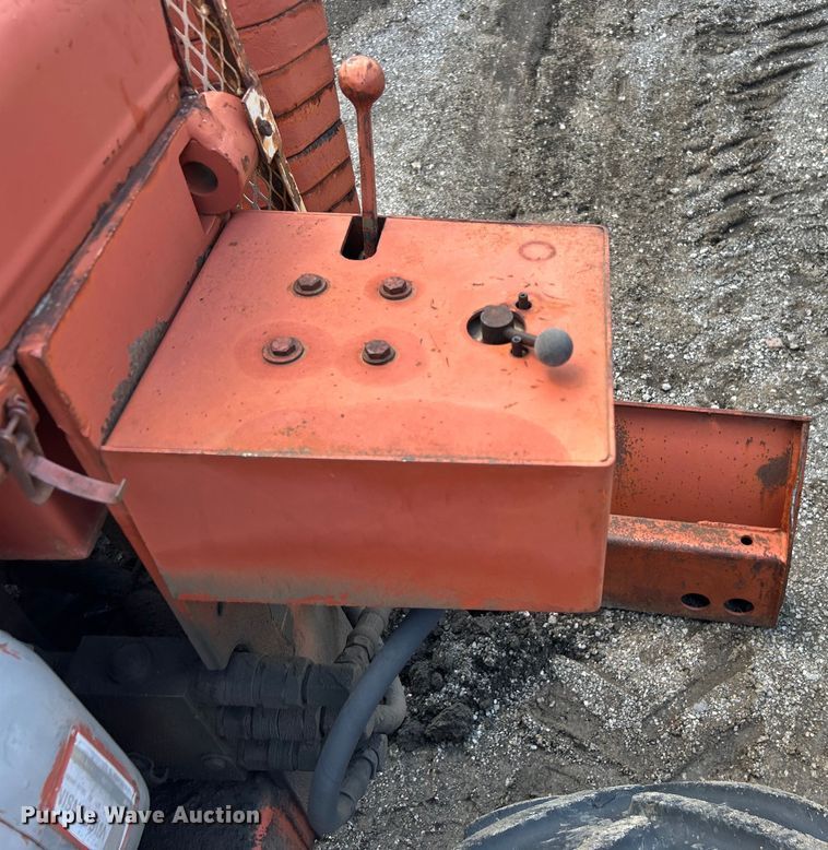 image for item DO6571 Ditch Witch R65 trencher