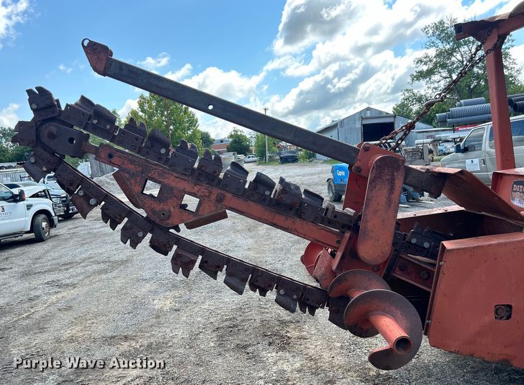 image for item DO6571 Ditch Witch R65 trencher