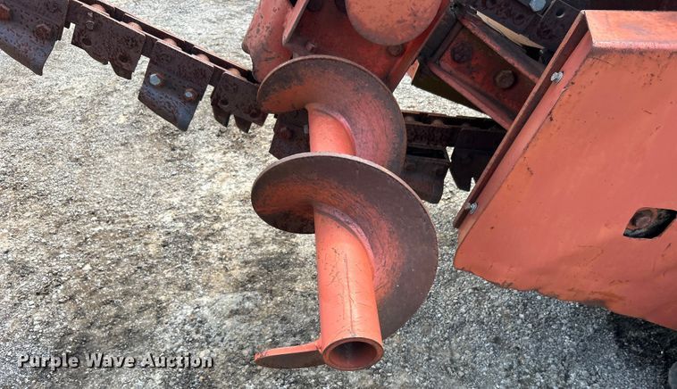 image for item DO6571 Ditch Witch R65 trencher