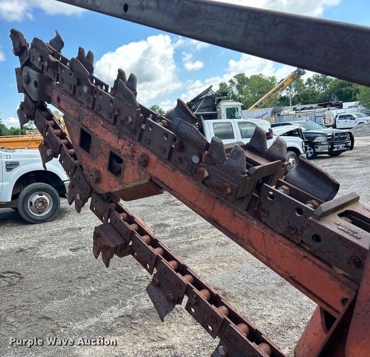 image for item DO6571 Ditch Witch R65 trencher