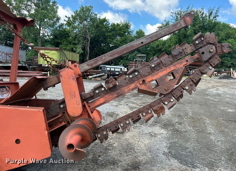 image for item DO6571 Ditch Witch R65 trencher