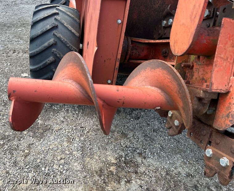 image for item DO6571 Ditch Witch R65 trencher