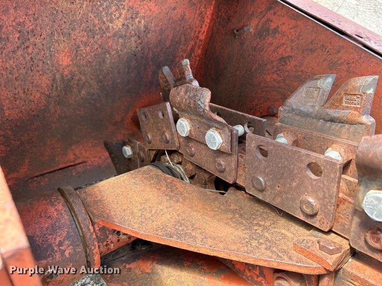 image for item DO6571 Ditch Witch R65 trencher