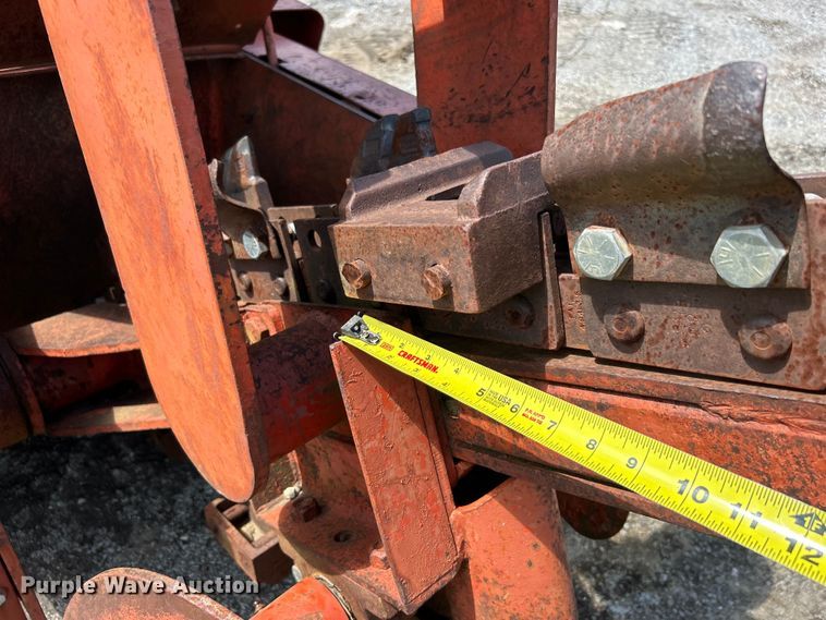 image for item DO6571 Ditch Witch R65 trencher