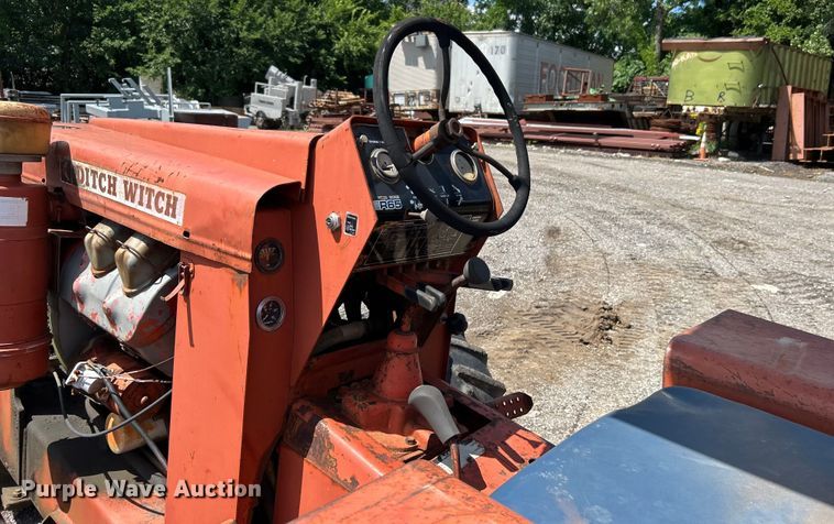 image for item DO6571 Ditch Witch R65 trencher
