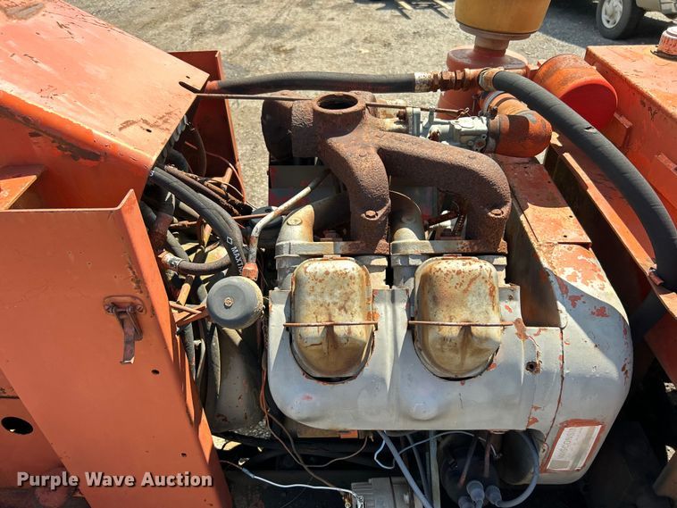 image for item DO6571 Ditch Witch R65 trencher