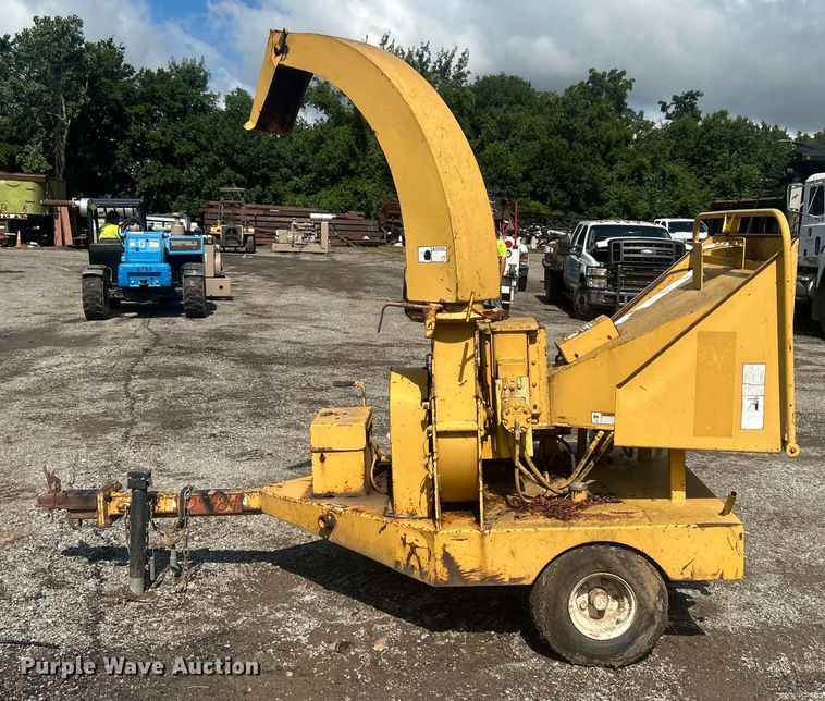 image for item DO6578 1994 Vermeer  620BC wood chipper