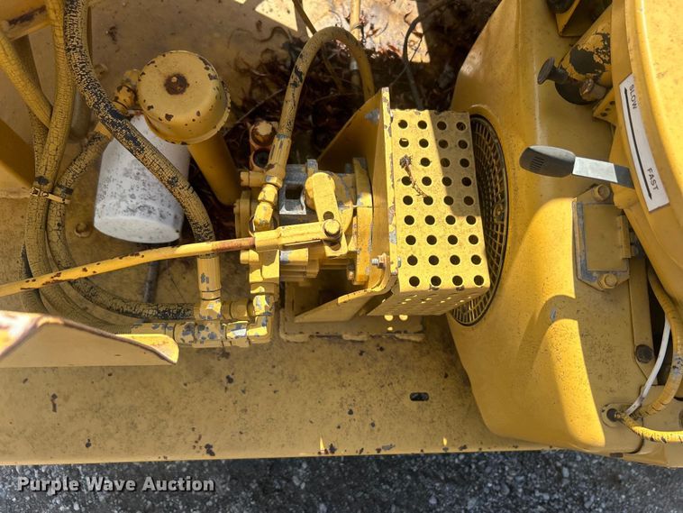 image for item DO6578 1994 Vermeer  620BC wood chipper