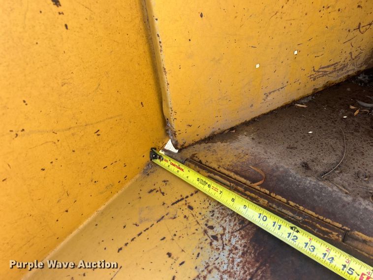 image for item DO6578 1994 Vermeer  620BC wood chipper