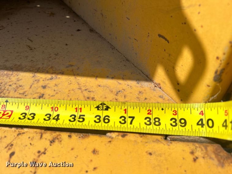 image for item DO6578 1994 Vermeer  620BC wood chipper