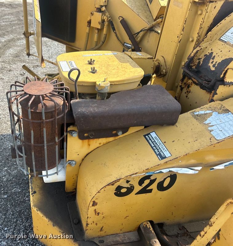 image for item DO6578 1994 Vermeer  620BC wood chipper