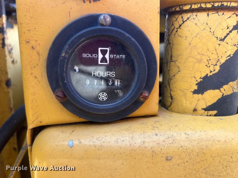 image for item DO6578 1994 Vermeer  620BC wood chipper