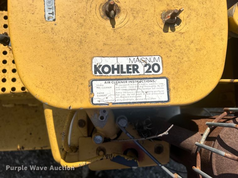 image for item DO6578 1994 Vermeer  620BC wood chipper