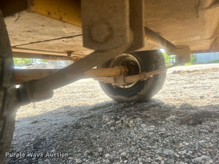 image for item DO6578 1994 Vermeer  620BC wood chipper