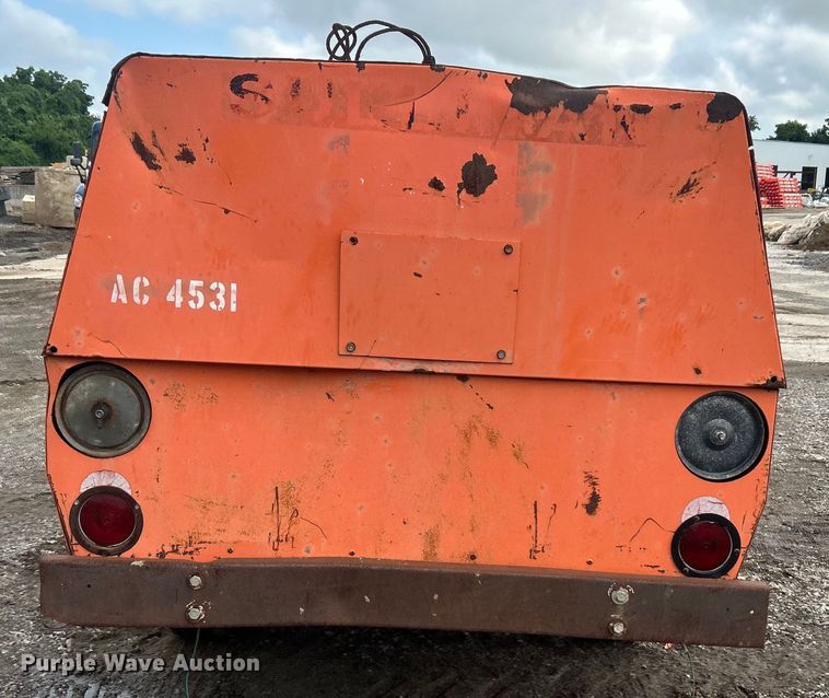 image for item DO6580 Sullivan Industries D185Q5 air compressor