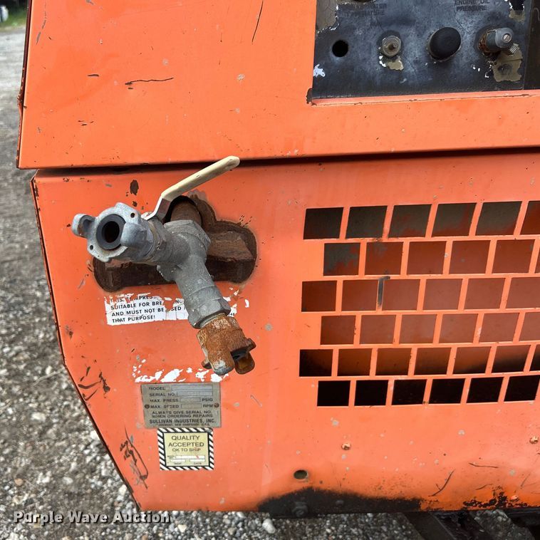 image for item DO6580 Sullivan Industries D185Q5 air compressor