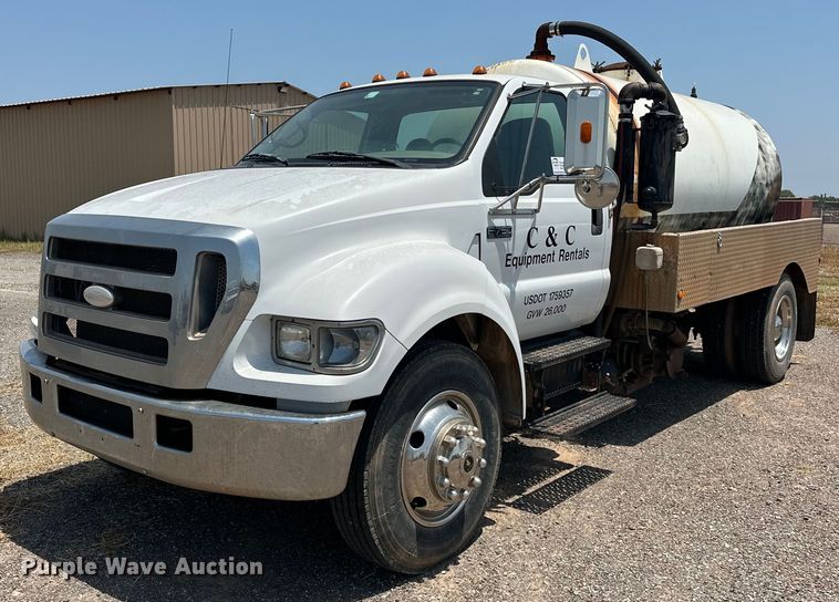 image for item DO6997 2007 Ford  F750 Super Duty vacuum truck